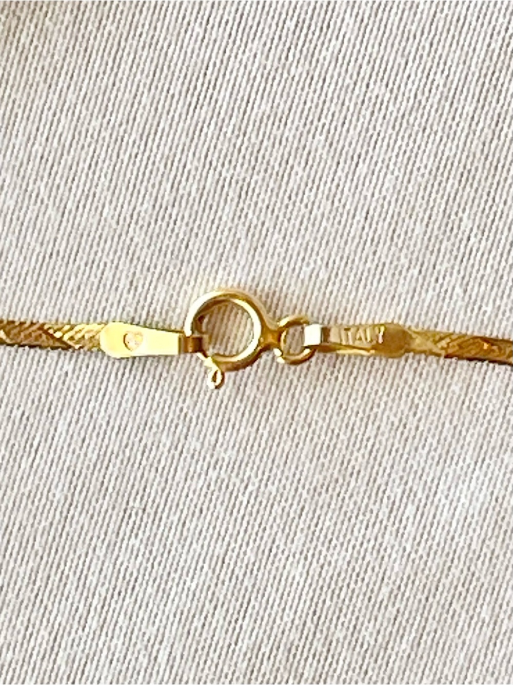 Vintage 14K Yellow Gold Layered Herringbone Chain V Necklace with Heart Center - Picture 5 of 11